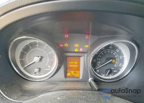 2010 Suzuki Kizashi Gts z USA, uszkodzony, nr VIN JS2RF9A53A6100120